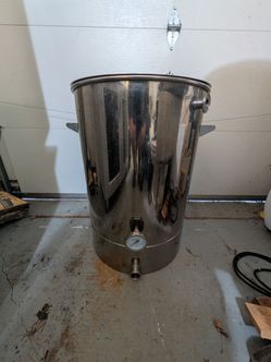 Stainless Steel Homebrew Kettle with Thermometer