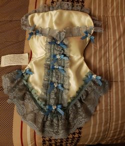 Pretty hanging corset for pantyhose