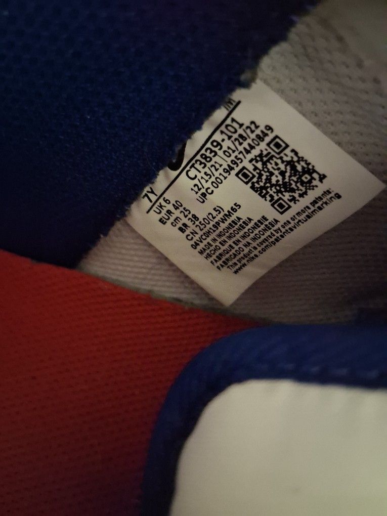 Nike  Man Size 7