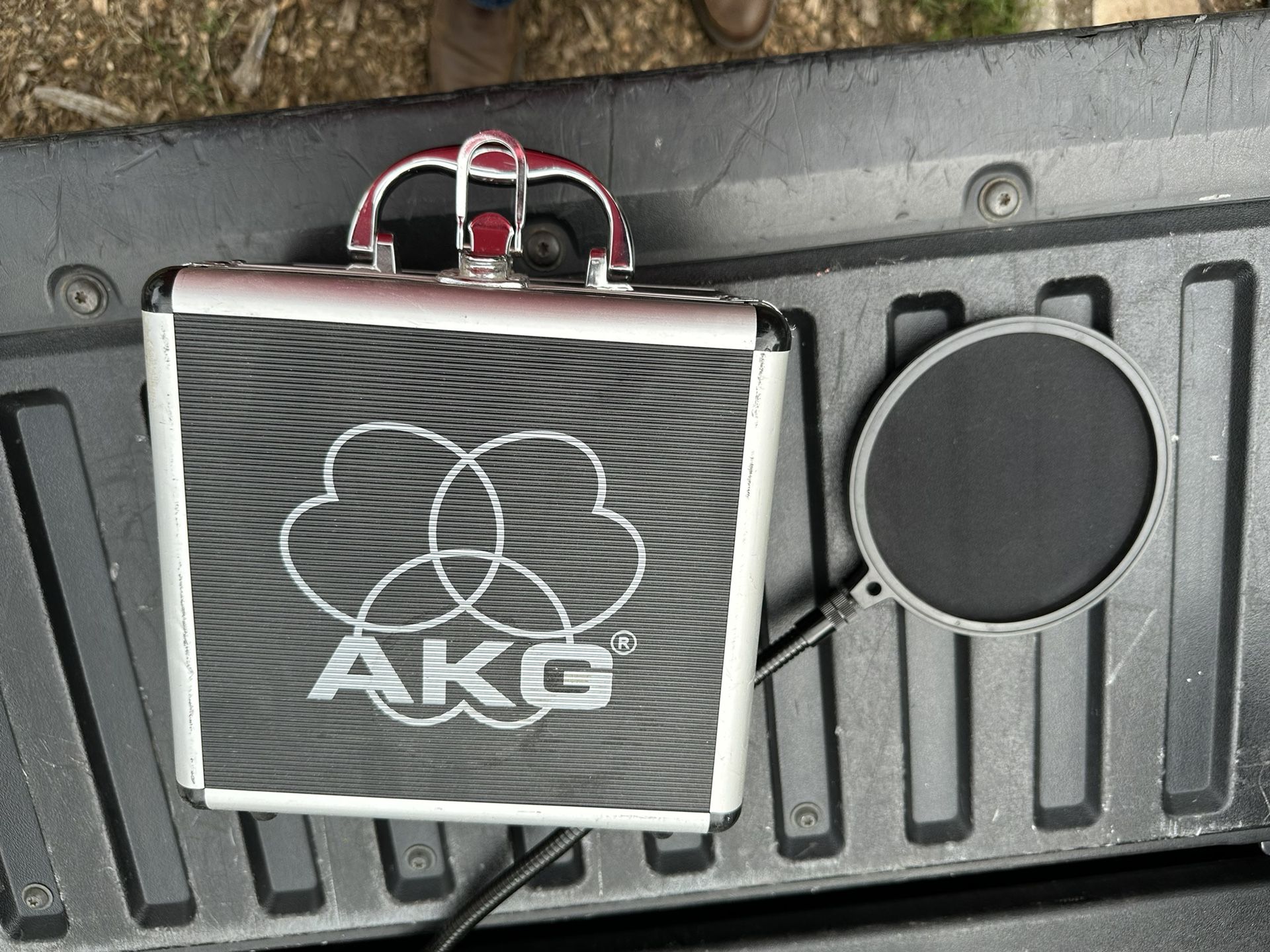 AKG Perception 200 Condenser Microphone