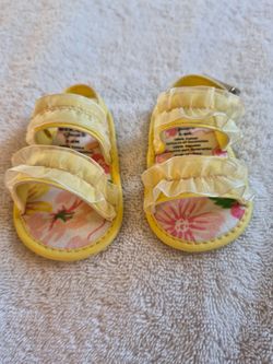 NEW! Baby Girl, Floral, Ruffle Sandals, 3-6M