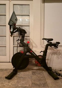 Peloton Bike – Barely Used – Excellent Condition + Shoes