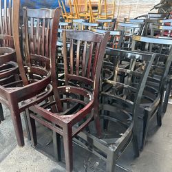 Se Vende 38 Sillas