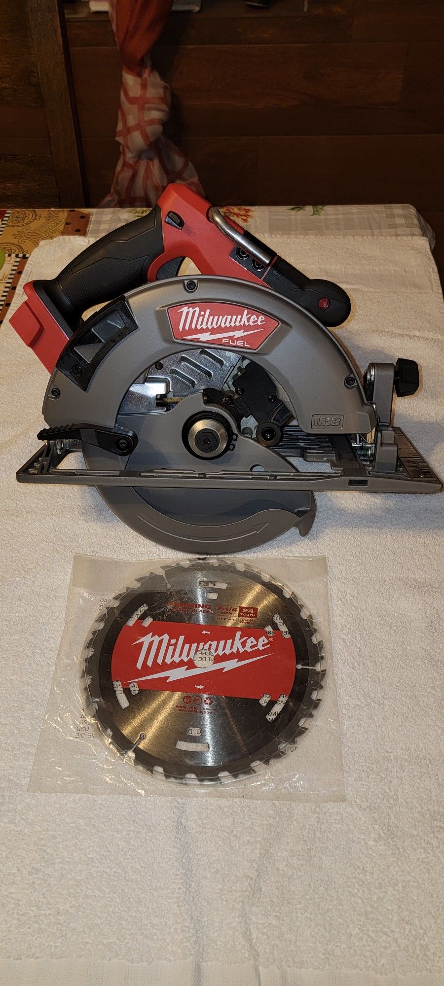 Milwaukee M18 Circular Saw 2732-20 Brand New