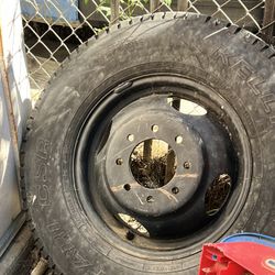 Spare8 Lug Chevy 3500 