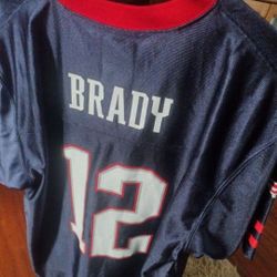 New England Patriots Tom Brady #12 NFL Jersey Size XL Youth 