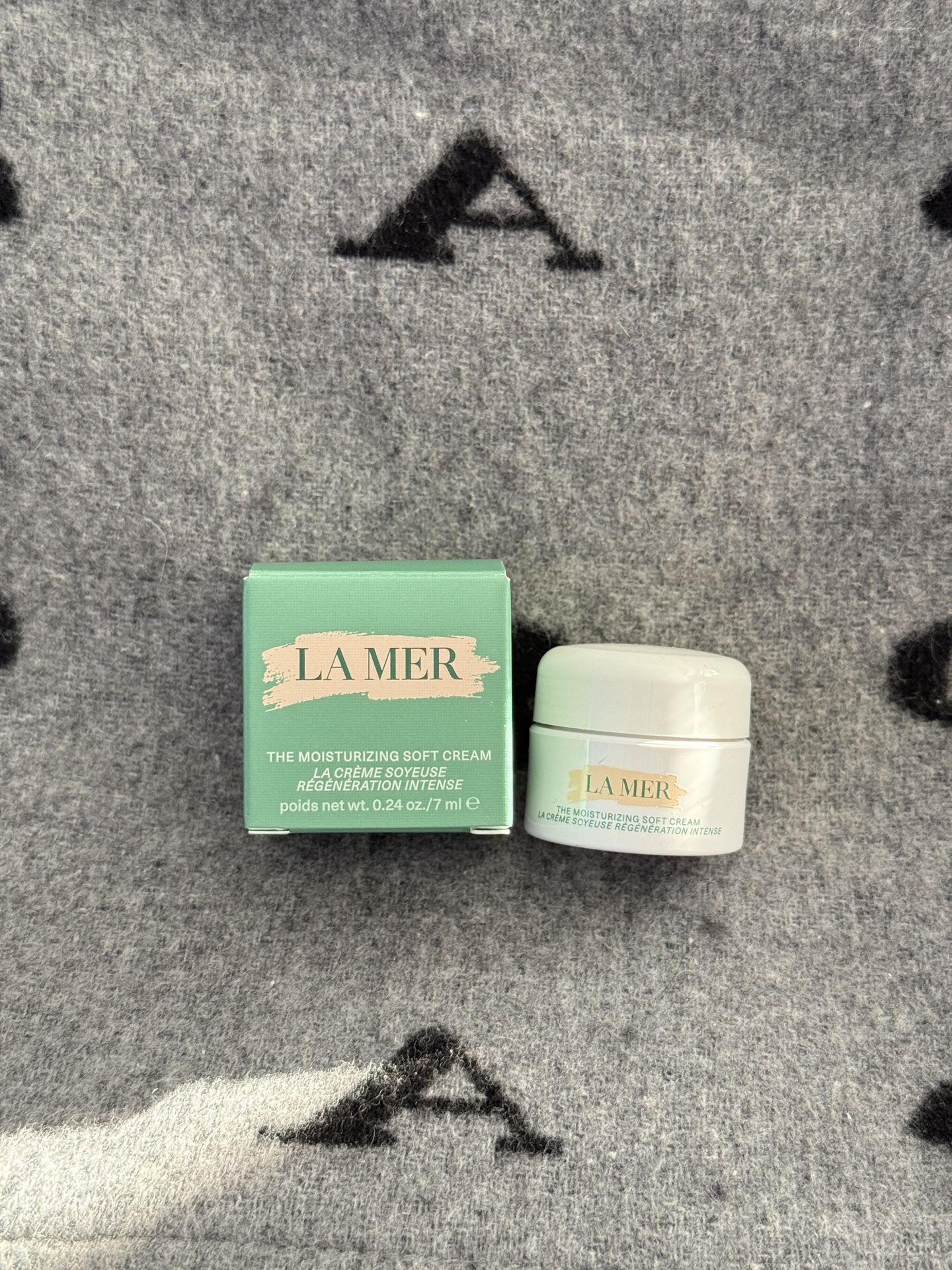 La Mer the moisturizing soft cream Travel Size 7ml