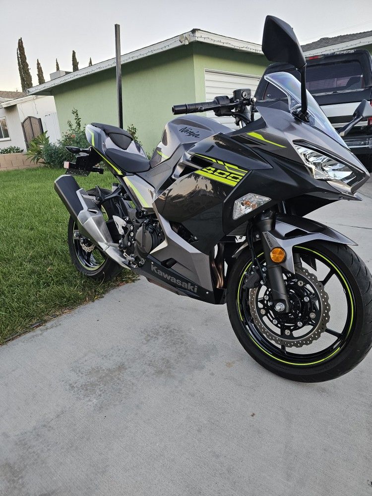 Ninja 400