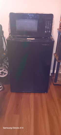 Mini fridge and microwave