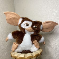 NECA Gremlins Gizmo Plush - Dancing & Singing Movie Figure Doll. fully working