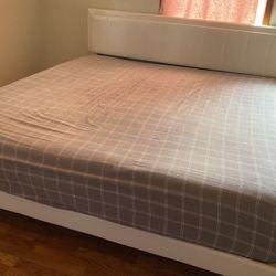 King Size Bed Room Set For Sale