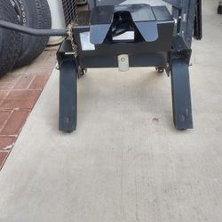 Husky 16k 5th Wheel Hitch 