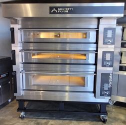 Moretti forni pizza oven