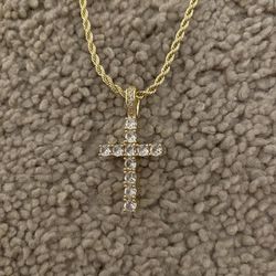 Cross Chain Gold 20” Right Out Of The Box