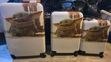 Star Wars Mandalorian luggage set