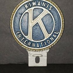 Vintage KIWANIS INTERNATIONAL Plate Topper
