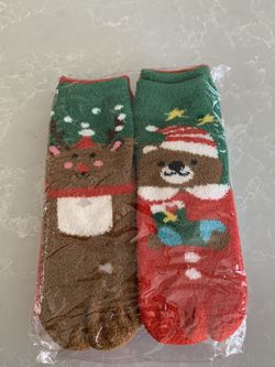 NEW 6 Pairs of Christmas Cozy Fuzzy socks