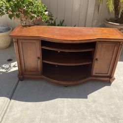 TV cabinet