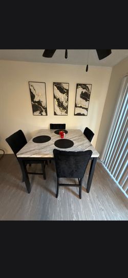 Dining set w  art work