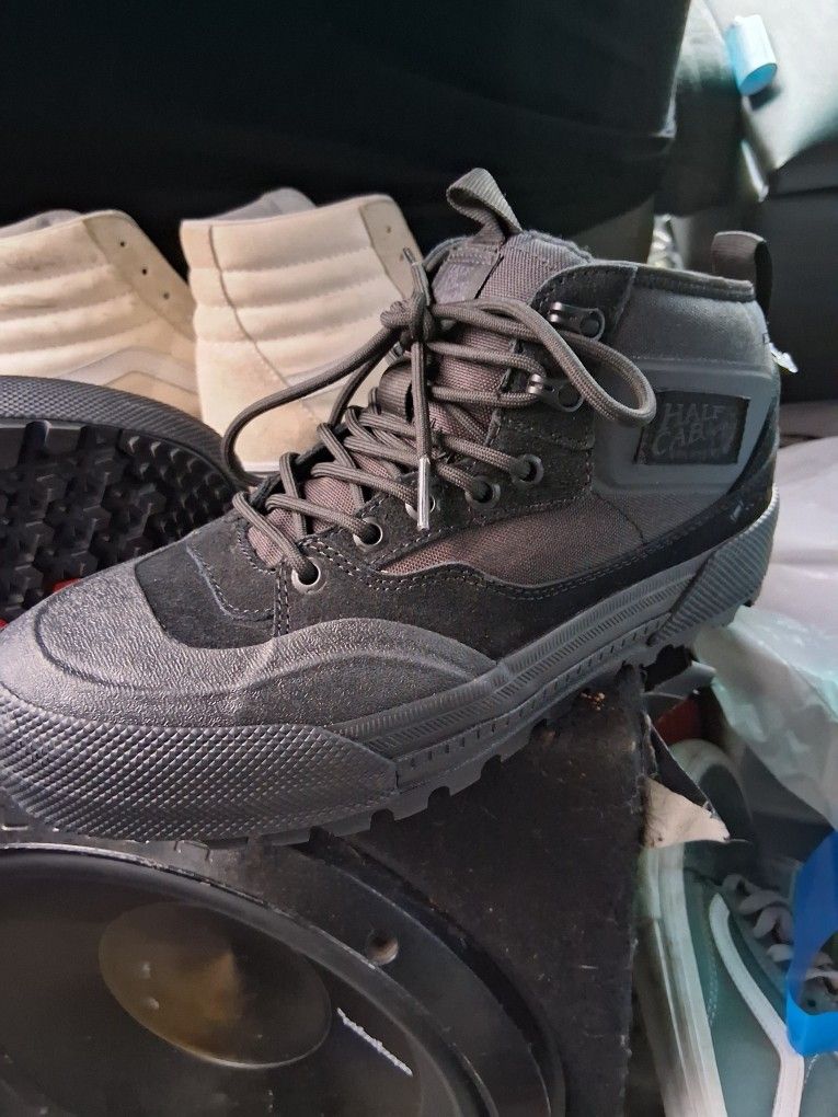 Vans Mte Halfcab Brand New