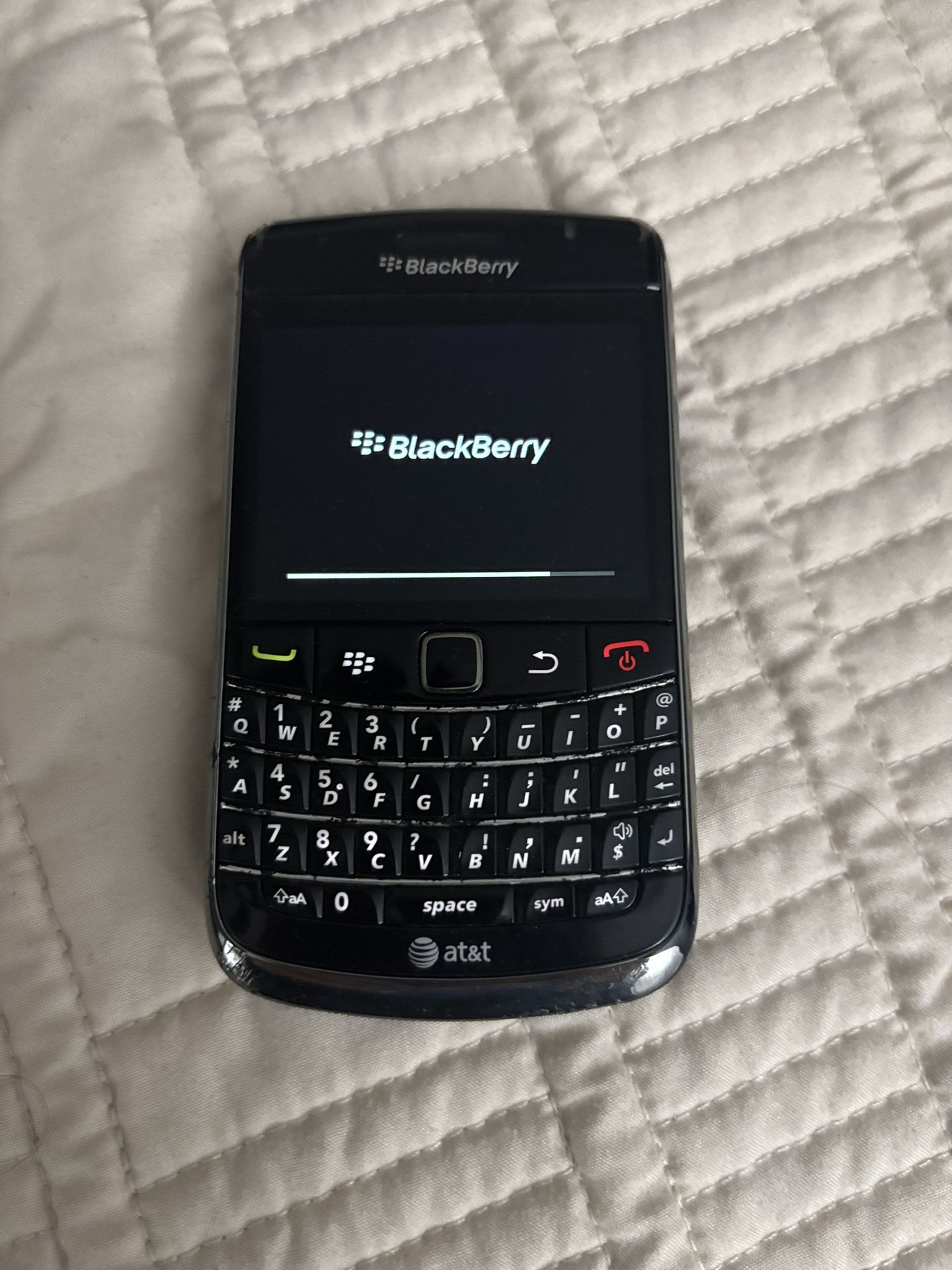 Blackberry 9650 Bold ATT GSM Smartphone with 3 MP Camera, Bluetooth, 3G, Wi-Fi, and MicroSd Slot (Black)