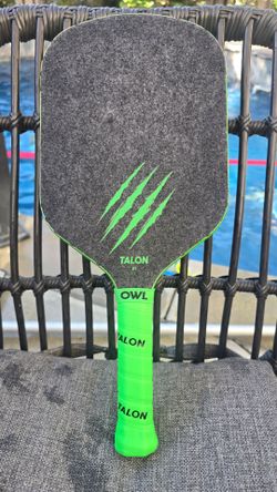 Owl Talon X1 pickleball paddle