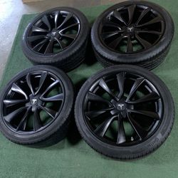 Tesla Model 3 Matte Black 19in Rims Comes With Tires Good Thread  