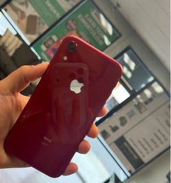 iPhone XR Unlocked 64 gb - Red