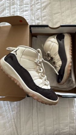 Napolitan 11’s Size 10C