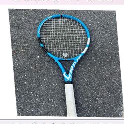 Improve Tennis Skills with Feather Weight Titanium Rackets teach well