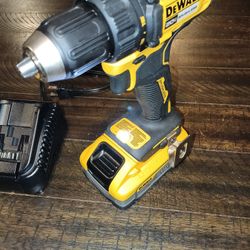 DEWALT 20V DRILL DRIVER KIT 