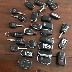 Mixed Lot of Car Key Fobs and Remotes