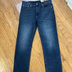 NWT Calvin Klein men’s straight fit jeans size 34x32