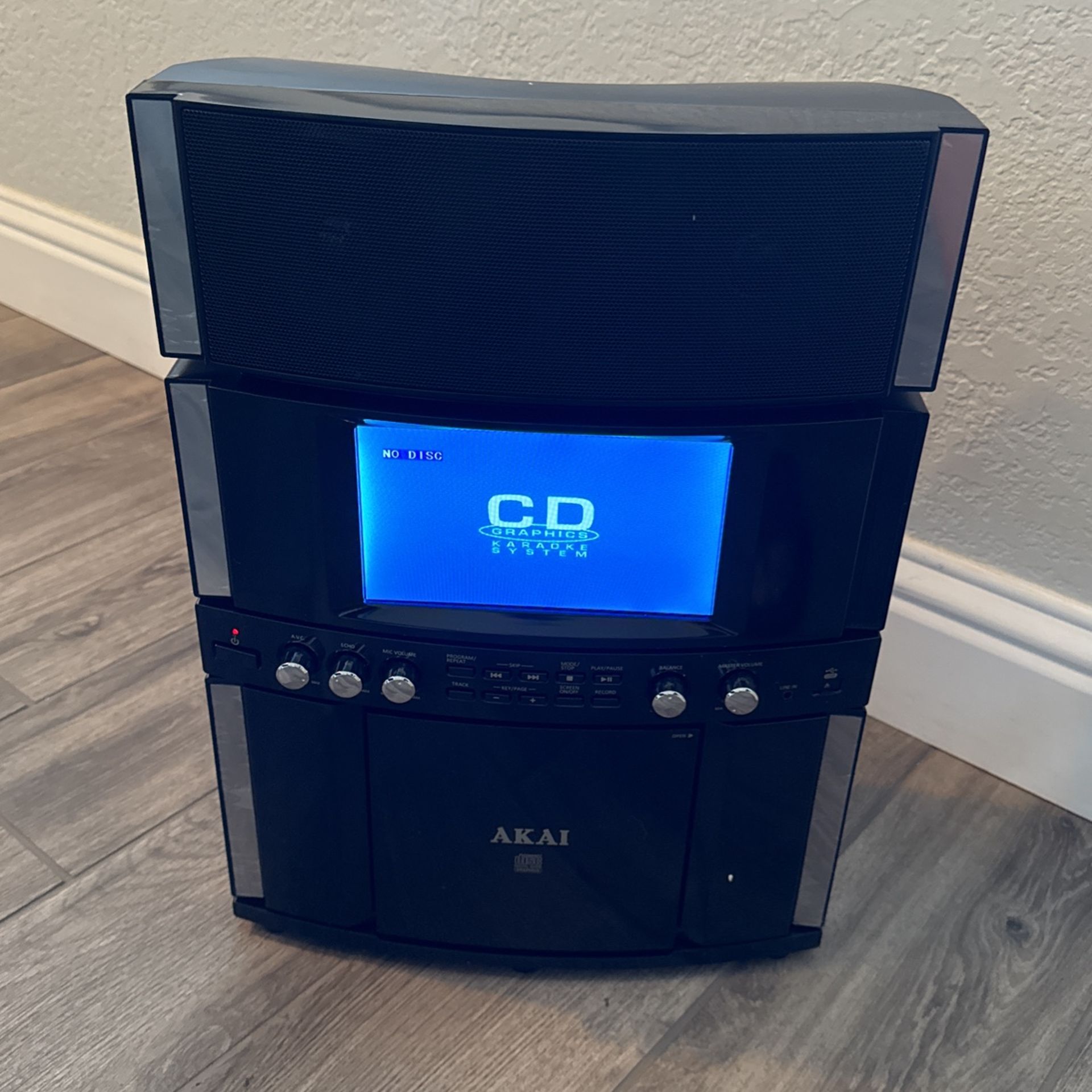 Akai Karaoke KS800 Front Load CD+G Karaoke System