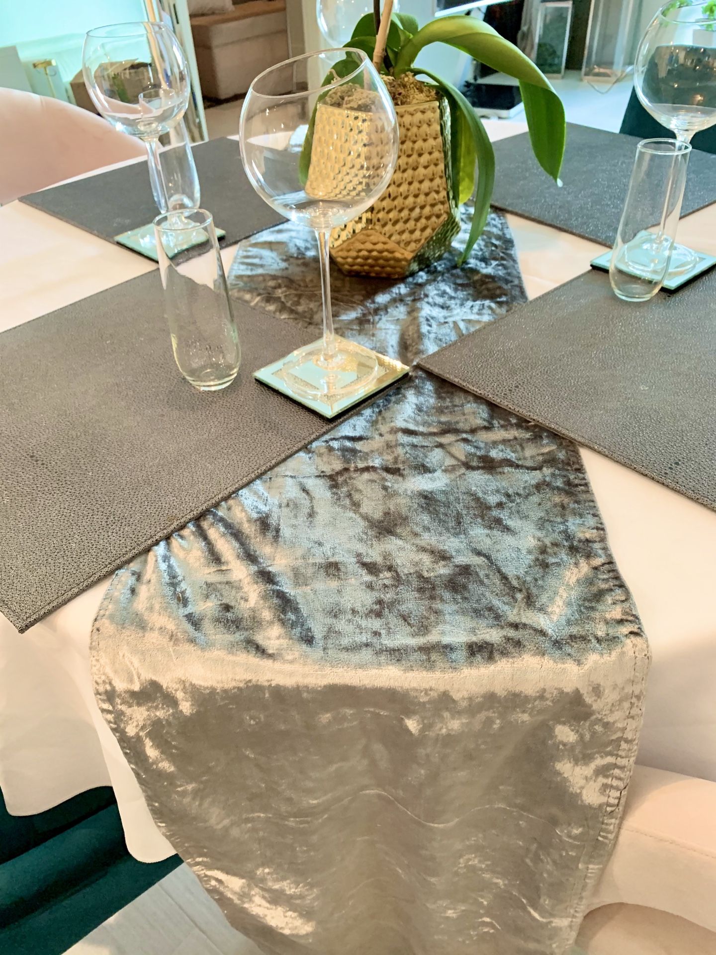 Z GALLERIE Table Runner for Sale in Miami, FL OfferUp