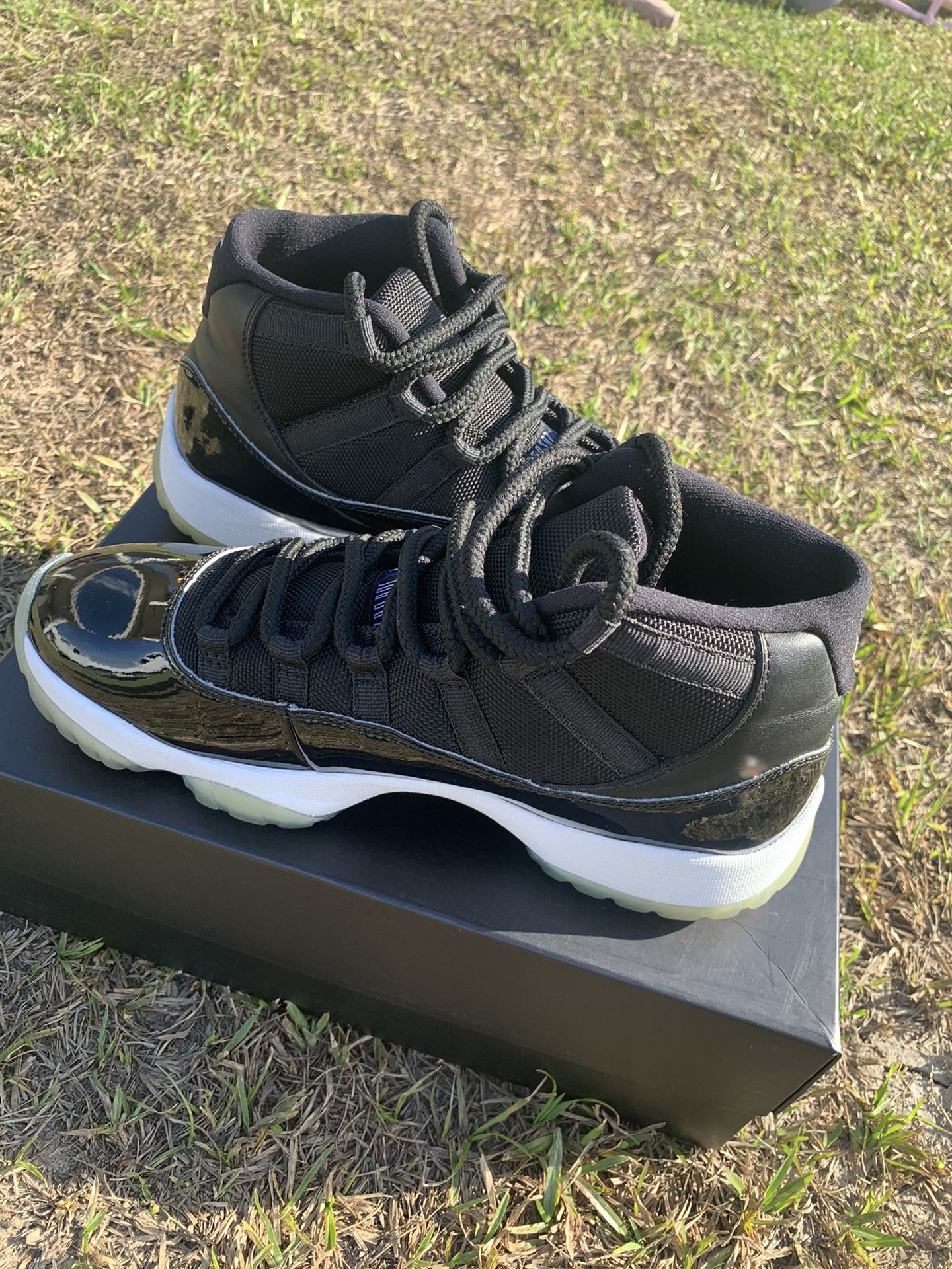 Jordan 11 Space Jams size 9 Men s shoes