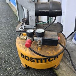 Bostitch Air Compressor FOR PARTS 