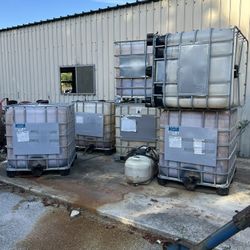 250 Gallon totes 3  Available 