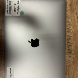 On Sale MacBook Pro  2TB 