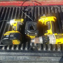2 DeWalt Drill Set