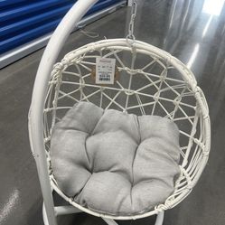 Pet Egg Swirl Swinging Chair NWT