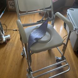 used bath chair -almost new