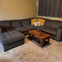 Sectional sofa with storage and pull out bed