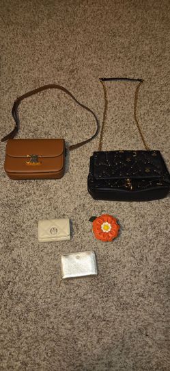 Fashion purses and wallets lot