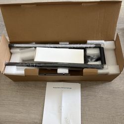 Brand New : Wireless Battery Operated Wall Light 