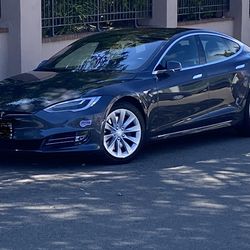 2018 Tesla Model S