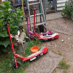 3 Razor Scooters, 2 Red 1 Pink, Not Working 100% 