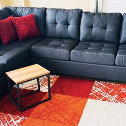 JJAME BLACK SECTIONAL