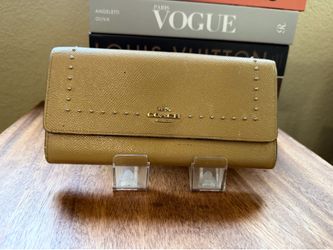 Coach Studded Leather Long Wallet – Champagne/Light Gold