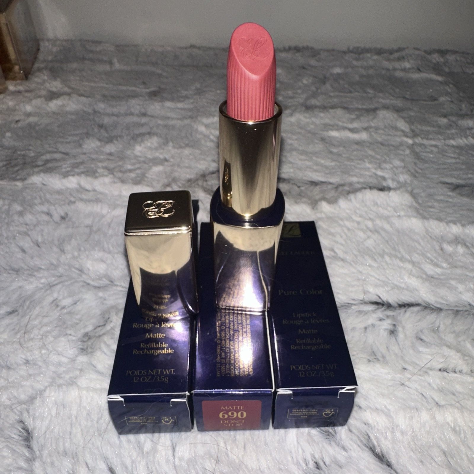 Estée Lauder Lipstick In Shade DONT STOP 